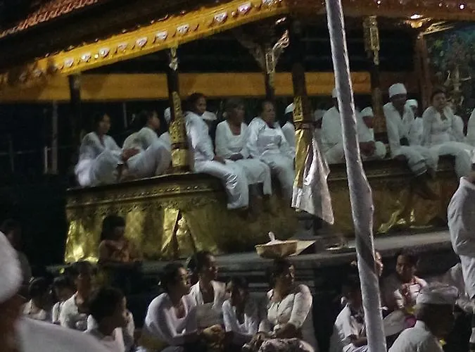 Pensión Pondok Putra Dhadi *