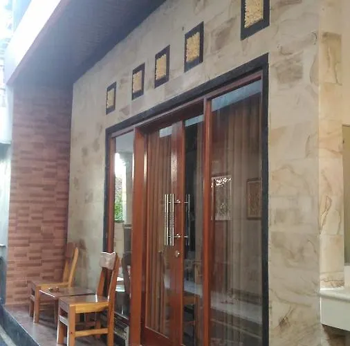 Pensión Pondok Putra Dhadi *