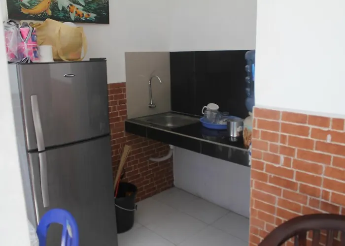 Pondok Putra Dhadi Pensión Canggu